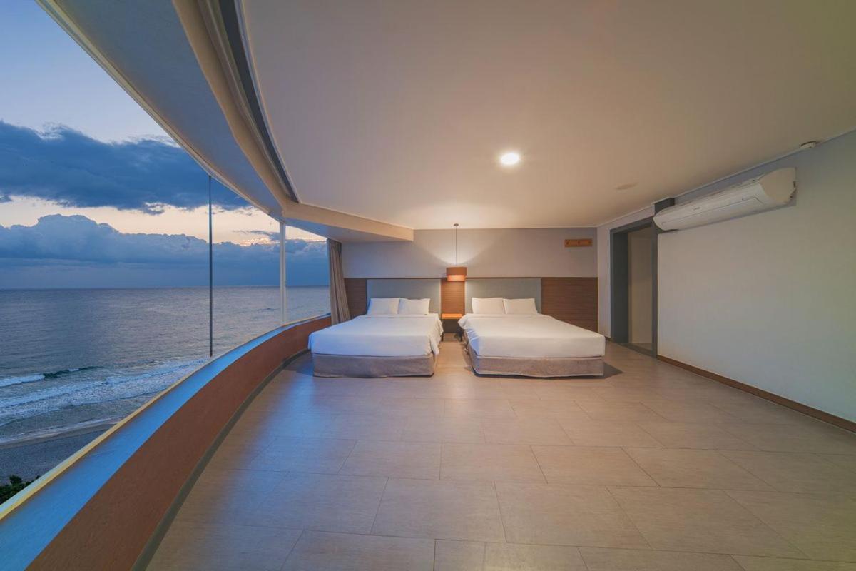 El Hotel Yangyang Bagian luar foto