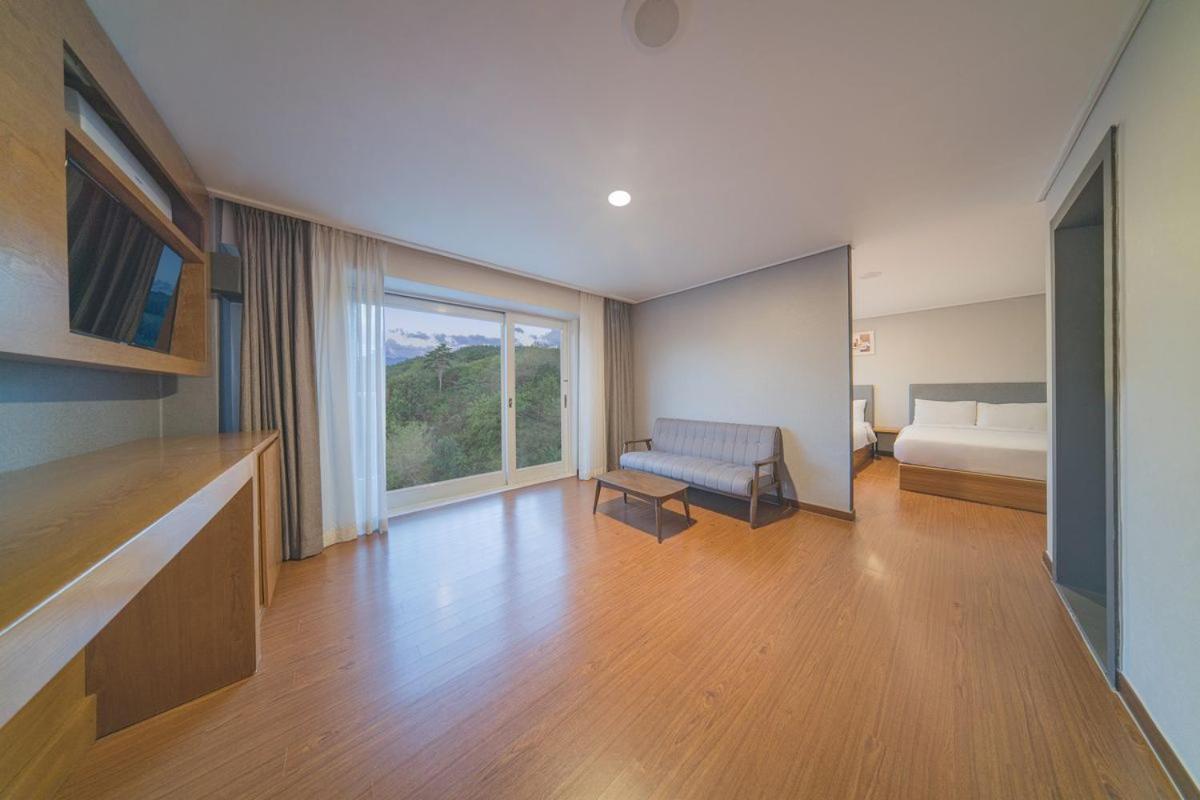 El Hotel Yangyang Bagian luar foto